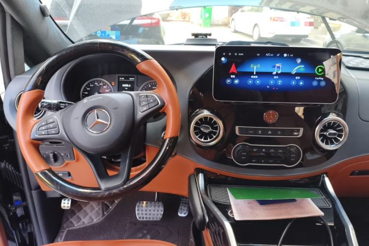 Used Mercedes-Benz Vito 2021 2.0T Elite Version 7 Seats Steering Wheel