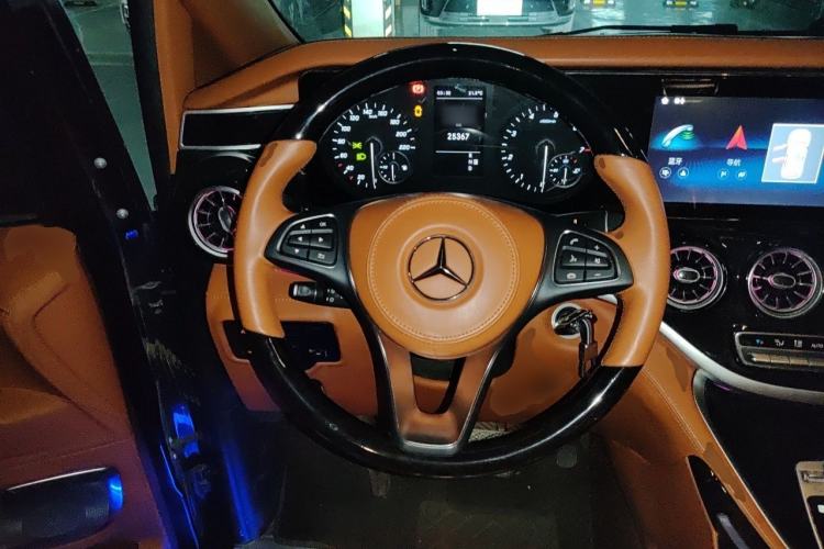 Used Mercedes-Benz Vito 2021 2.0T Business Version 7 Seats Steering Wheel