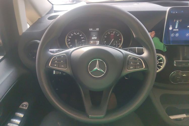 Used Mercedes-Benz Vito 2021 2.0T Elite Version 7 Seats Steering Wheel