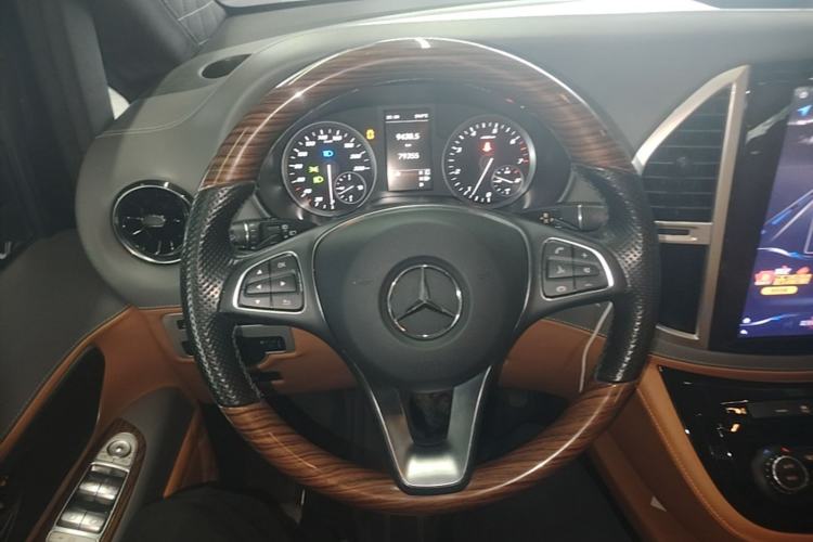 Used Mercedes-Benz Vito 2021 2.0T Business Version 7 Seats Steering Wheel