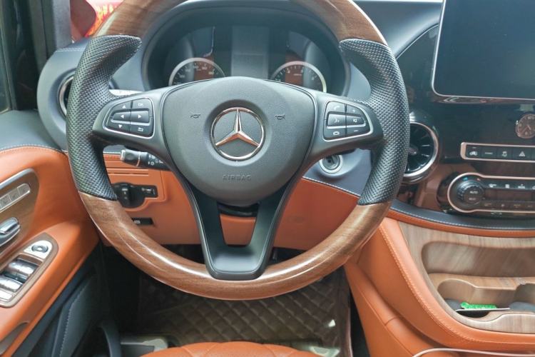Used Mercedes-Benz Vito 2021 2.0T Business Version 8 Seats Steering Wheel