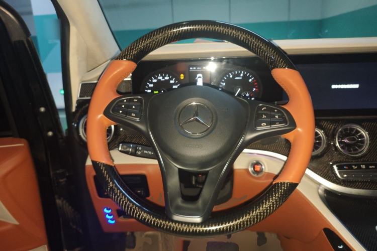 Used Mercedes-Benz Vito 2021 2.0T Business Version 7 Seats Steering Wheel