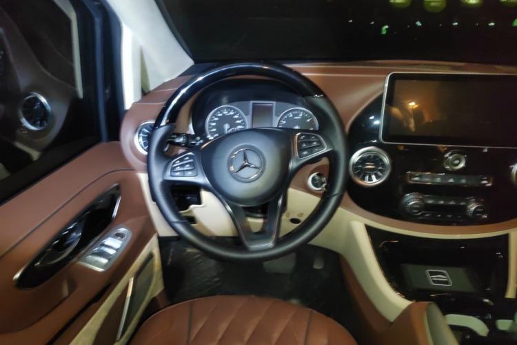 Used Mercedes-Benz Vito 2021 2.0T Business Version 7 Seats Steering Wheel
