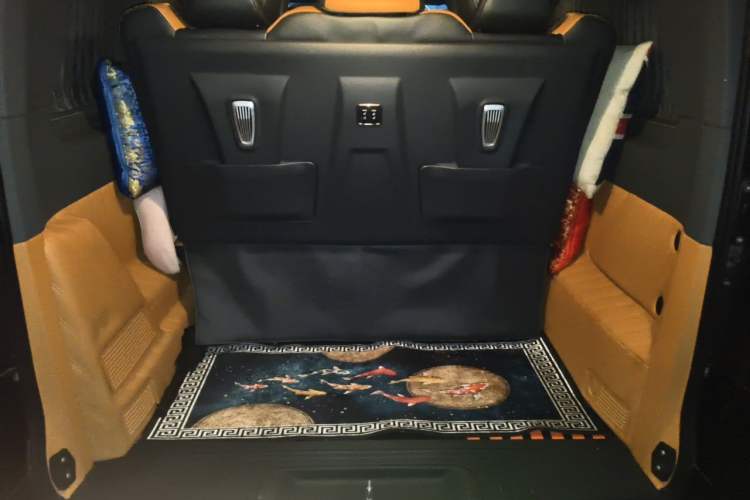 Used Mercedes-Benz Vito 2021 2.0T Business Version 7 Seats Trunk