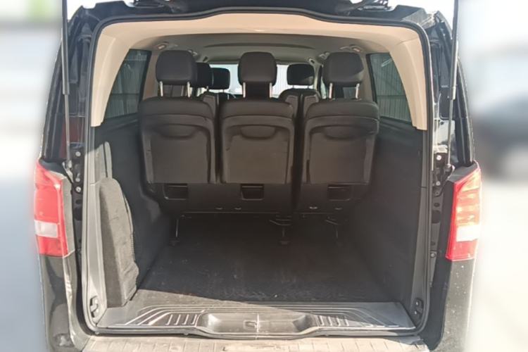 Used Mercedes-Benz Vito 2021 2.0T Elite Version 7 Seats Trunk