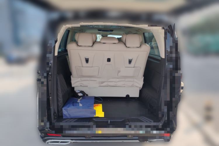 Used Mercedes-Benz Vito 2021 2.0T Elite Version 7 Seats Trunk