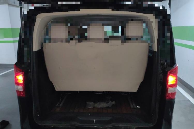 Used Mercedes-Benz Vito 2021 2.0T Elite Version 9 Seats Trunk