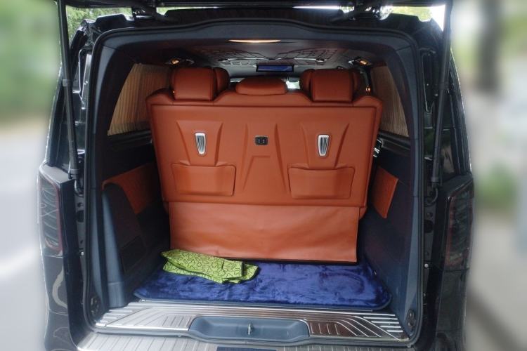Used Mercedes-Benz Vito 2021 2.0T Elite Version 7 Seats Trunk
