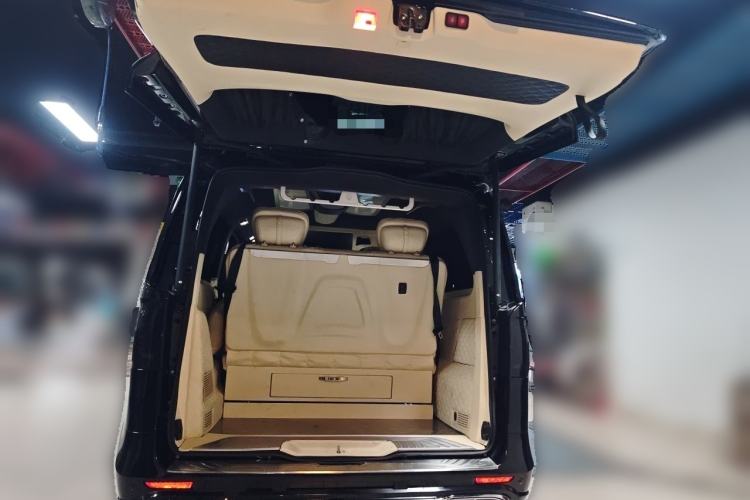 Used Mercedes-Benz Vito  Trunk