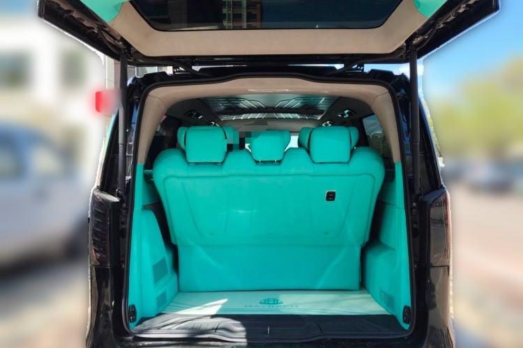 Used Mercedes-Benz Vito 2021 2.0T Elite Version 7 Seats Trunk