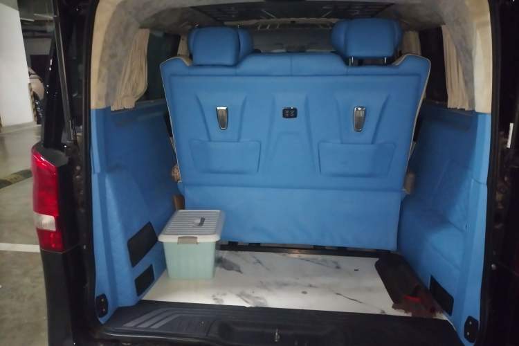 Used Mercedes-Benz Vito 2021 2.0T Business Version 7 Seats Trunk