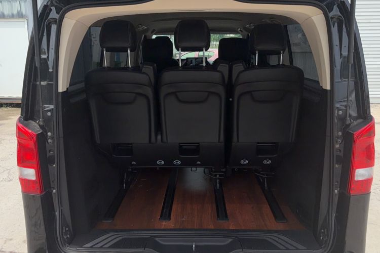 Used Mercedes-Benz Vito 2021 2.0T Elite Version 7 Seats Trunk