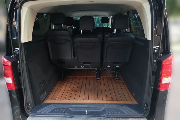 Used Mercedes-Benz Vito 2021 2.0T Elite Version 7 Seats Trunk