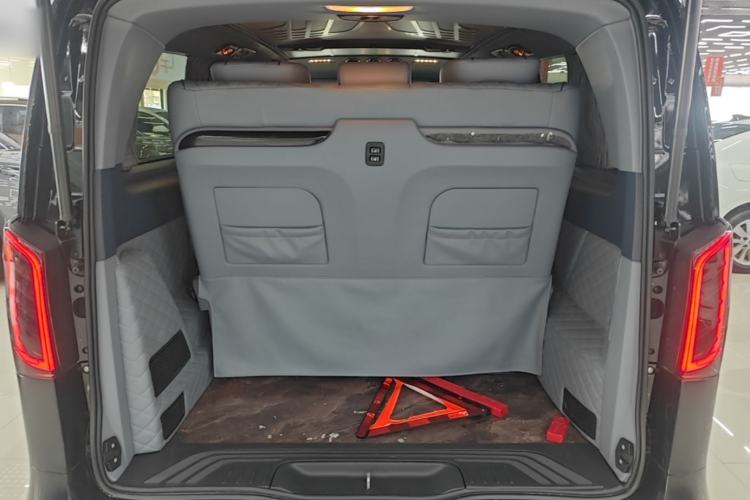 Used Mercedes-Benz Vito 2021 2.0T Business Version 7 Seats Trunk