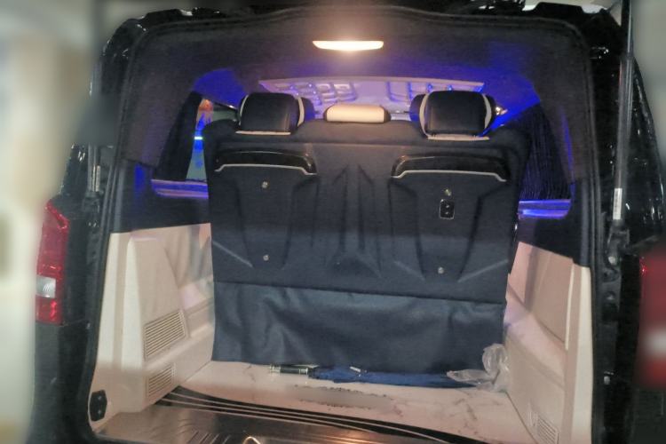 Used Mercedes-Benz Vito 2021 2.0T Elite Version 7 Seats Trunk