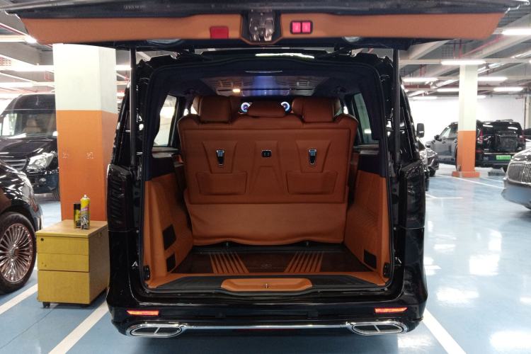 Used Mercedes-Benz Vito 2021 2.0T Elite Version 7 Seats Trunk