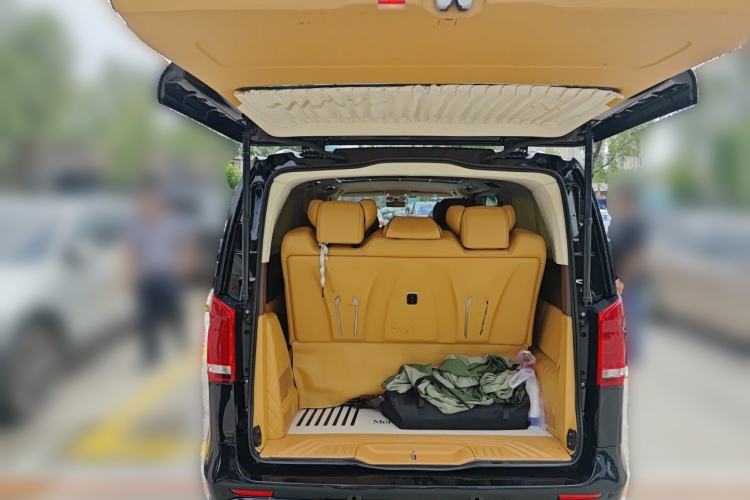 Used Mercedes-Benz Vito 2021 2.0T Elite Version 7 Seats Trunk