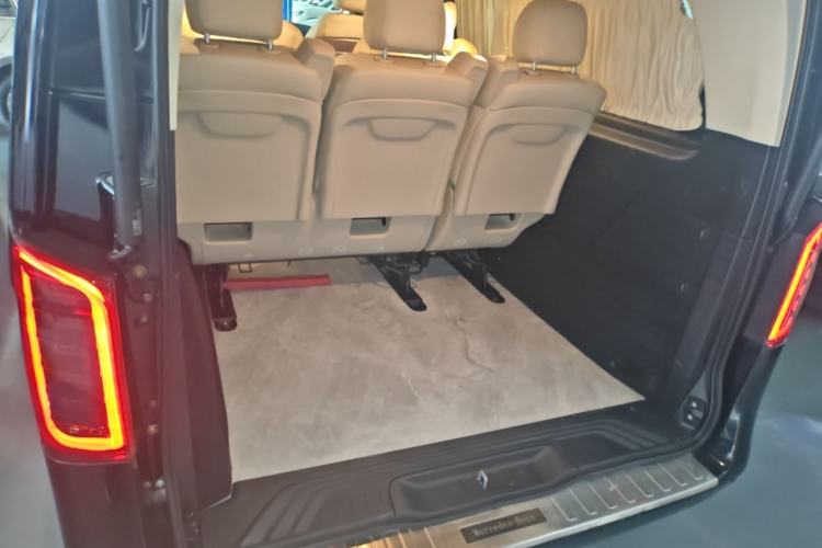 Used Mercedes-Benz Vito 2021 2.0T Elite Version 7 Seats Trunk