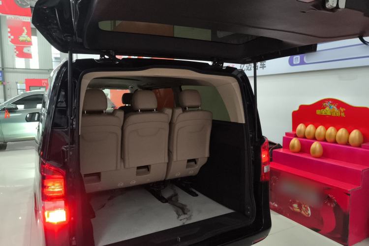 Used Mercedes-Benz Vito 2021 2.0T Elite Version 7 Seats Trunk