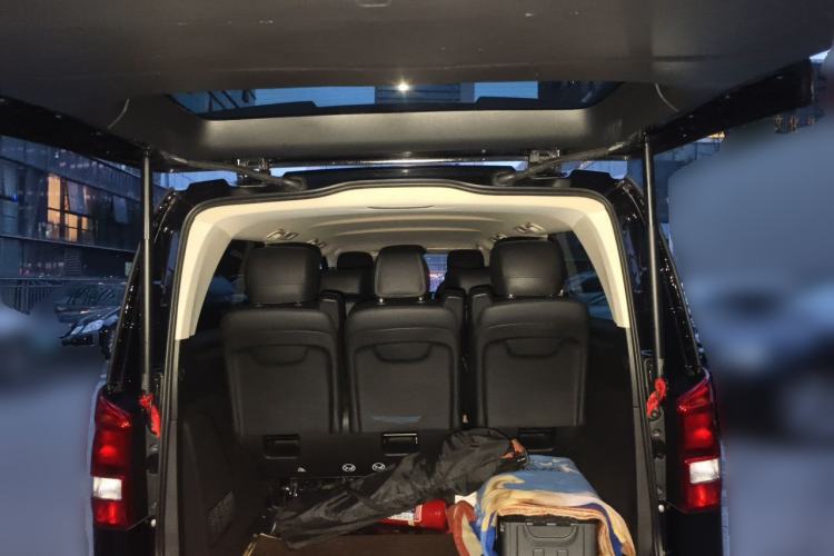 Used Mercedes-Benz Vito 2021 2.0T Elite Version 7 Seats Trunk