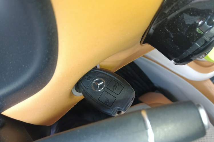 Used Mercedes-Benz Vito 2021 2.0T Business Version 7 Seats Vehicle Key