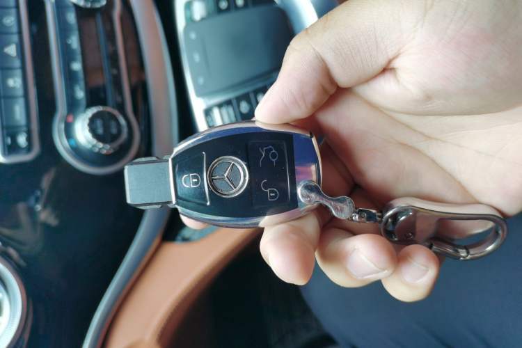 Used Mercedes-Benz Vito 2021 2.0T Business Version 7 Seats Vehicle Key