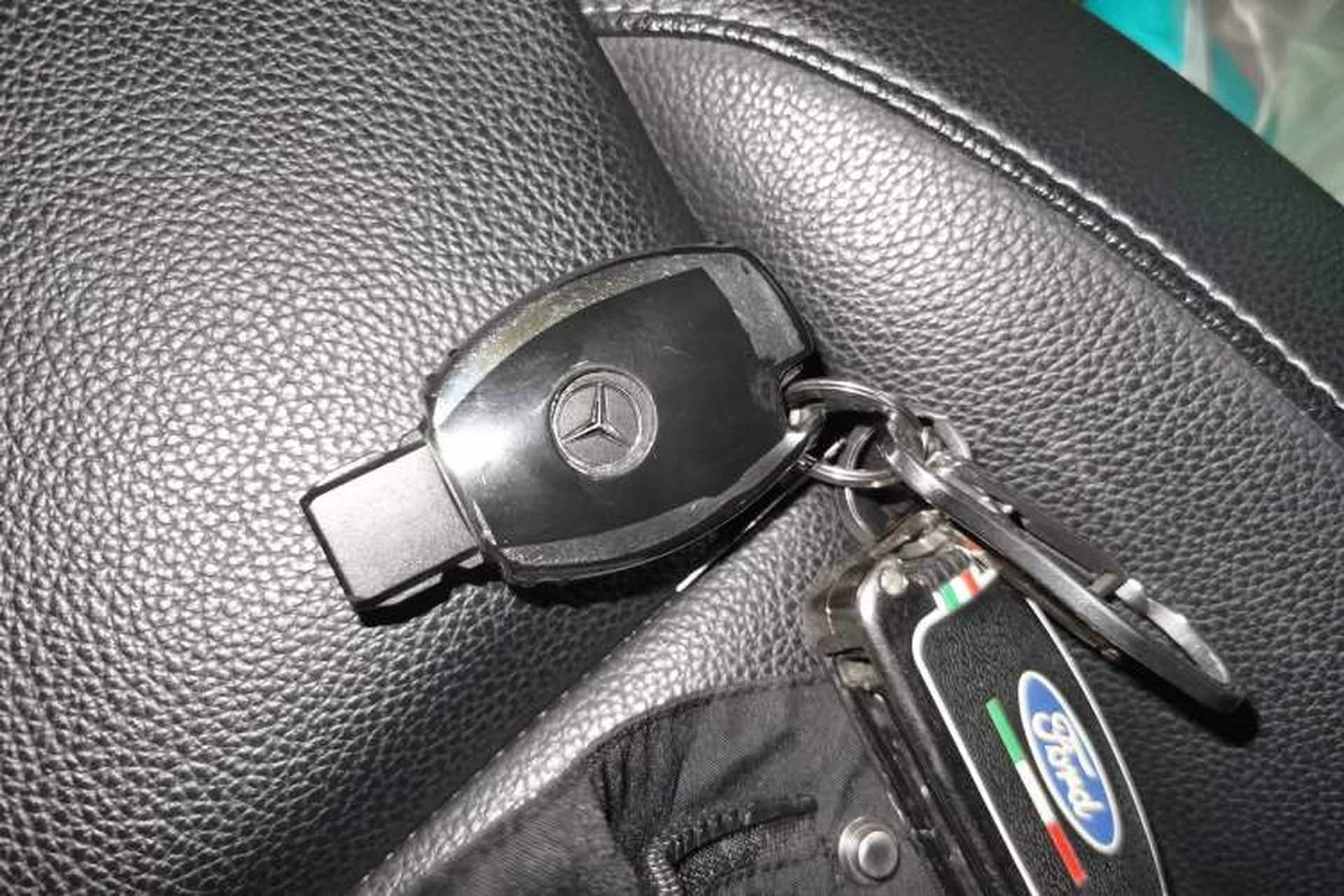 Used Mercedes-Benz Vito 2021 2.0T Business Version 7 Seats Vehicle Key