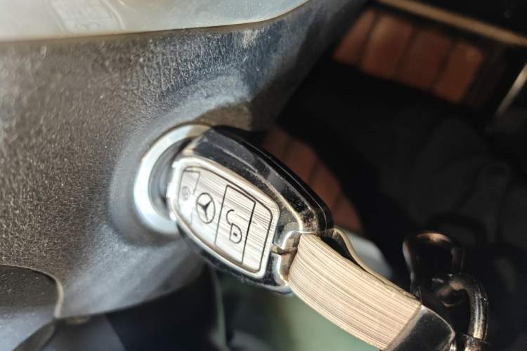 Used Mercedes-Benz Vito 2021 2.0T Business Version 7 Seats Vehicle Key