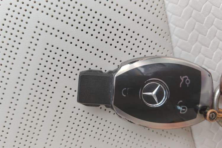 Used Mercedes-Benz Vito 2021 2.0T Business Version 7 Seats Vehicle Key