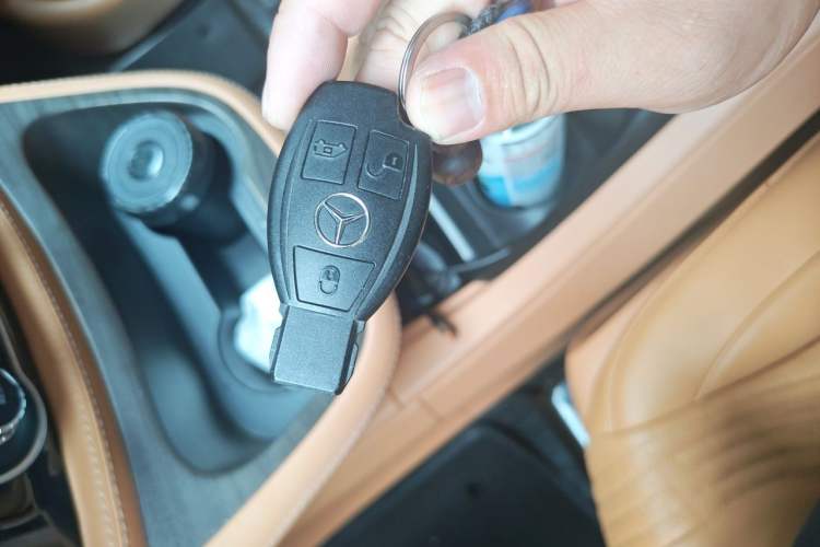 Used Mercedes-Benz Vito 2021 2.0T Business Version 7 Seats Vehicle Key