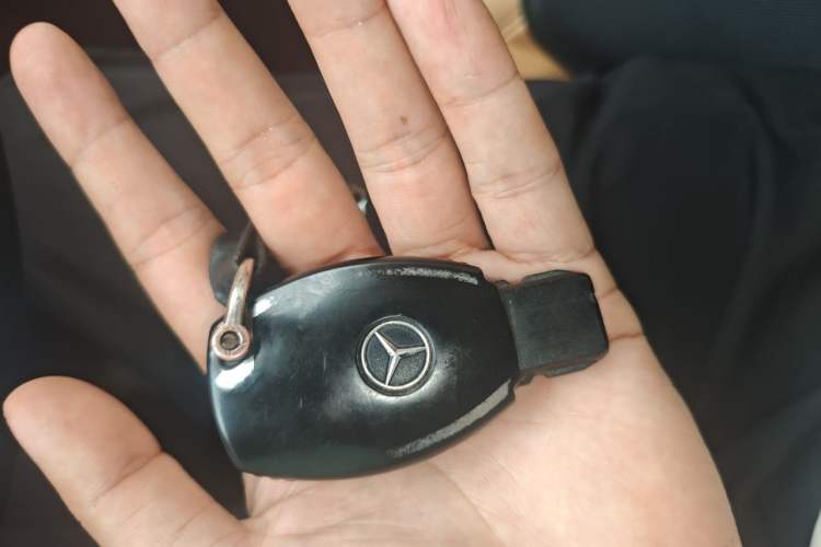 Used Mercedes-Benz Vito 2021 2.0T Business Version 7 Seats Vehicle Key