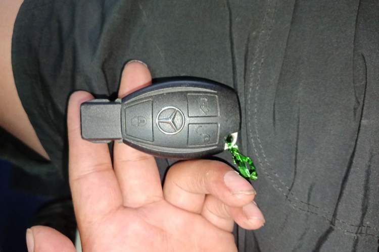 Used Mercedes-Benz Vito 2021 2.0T Elite Version 7 Seats Vehicle Key