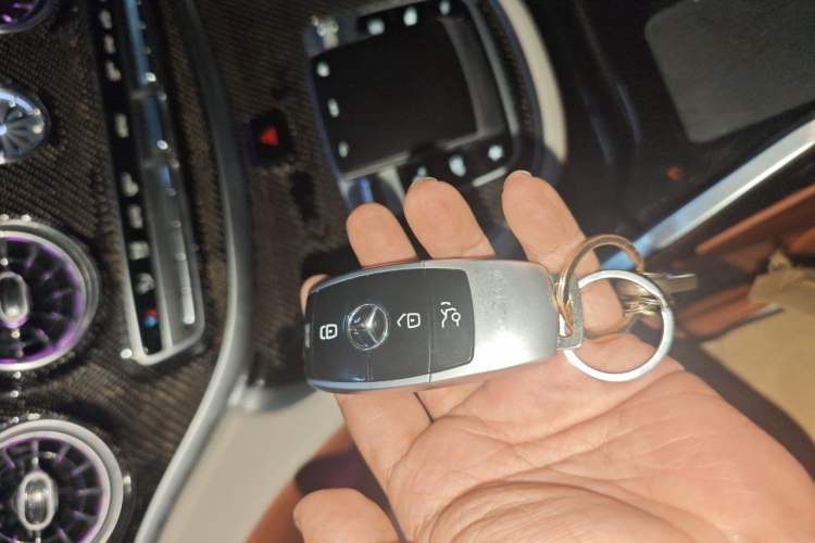 Used Mercedes-Benz Vito 2021 2.0T Business Version 7 Seats Vehicle Key