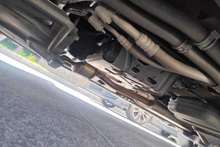 Used Mercedes-Benz Vito  Chassis Front Left