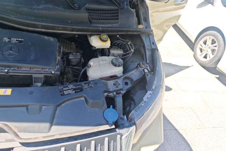 Used Mercedes-Benz Vito  Engine Bay Left