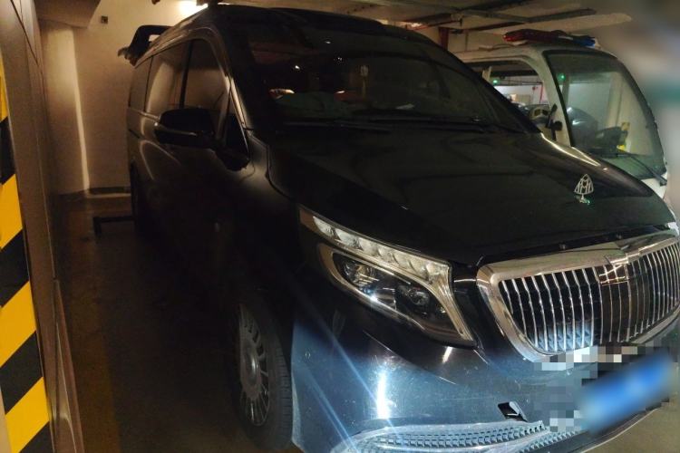 Used Mercedes-Benz Vito 2021 2.0T Business Version 7 Seats Front Right 45 Deg