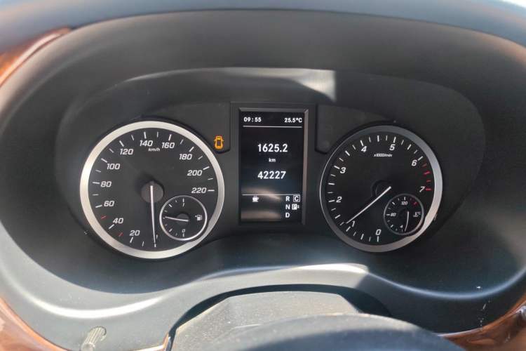 Used Mercedes-Benz Vito  Instrument Cluster