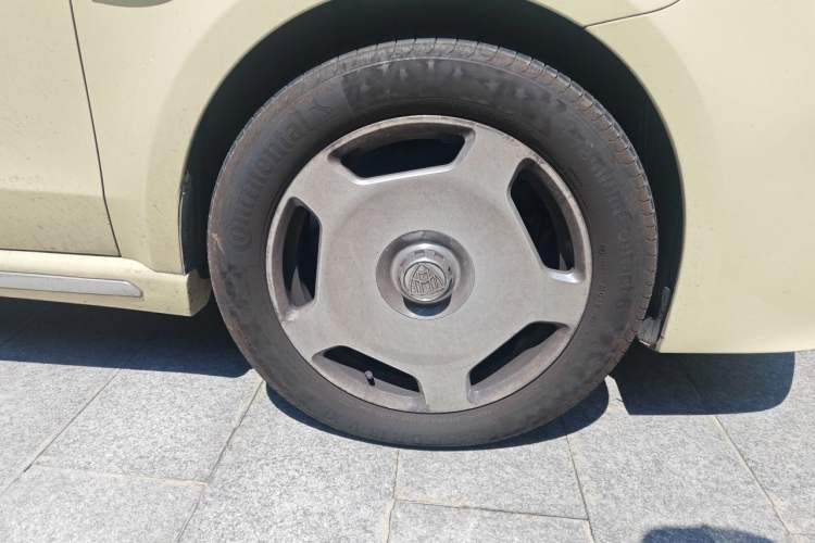 Used Mercedes-Benz Vito  Right Front Wheel Hub