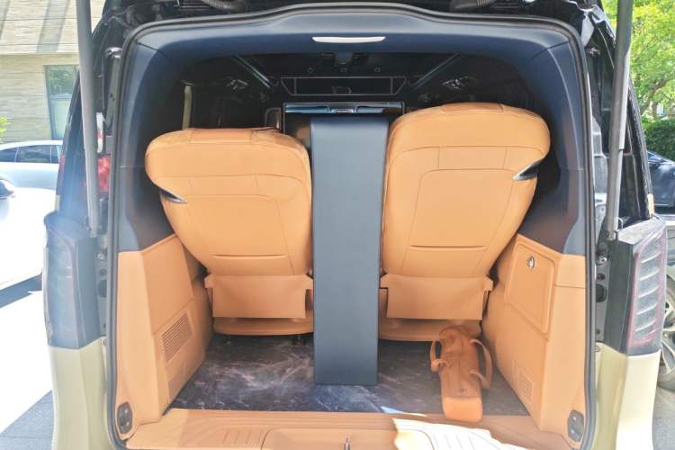 Used Mercedes-Benz Vito  Trunk