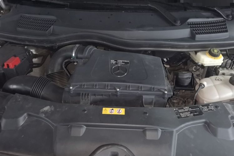 Used Mercedes-Benz Vito 2021 2.0T Elite Version 7 Seats Engine Bay