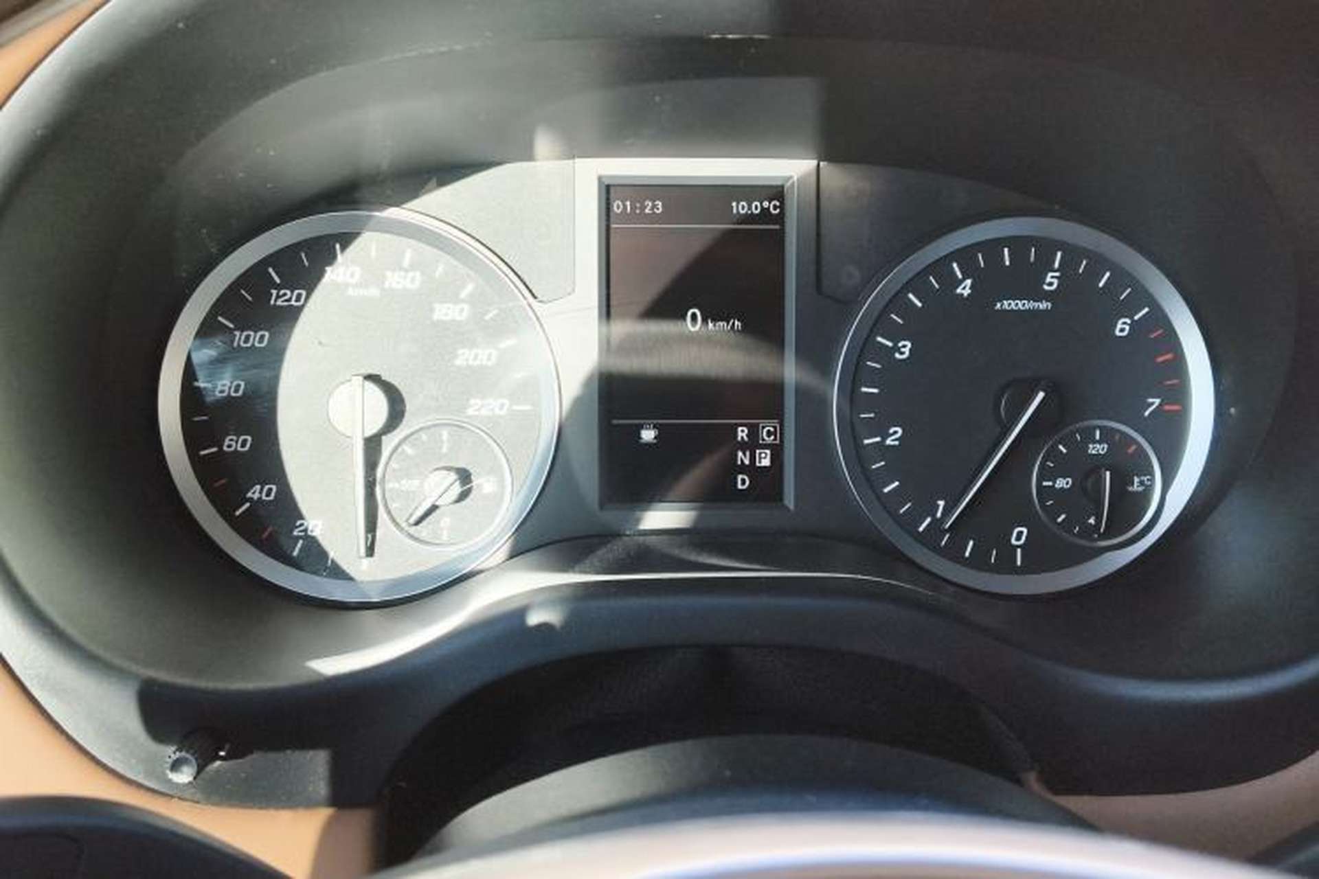 Used Mercedes-Benz Vito 2021 2.0T Elite Version 7 Seats Instrument Cluster