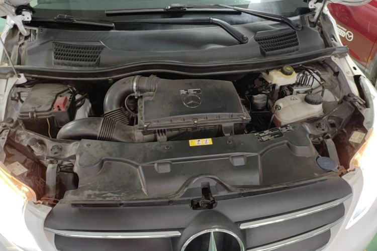 Used Mercedes-Benz Vito 2021 2.0T Elite Version 7 Seats Engine Bay