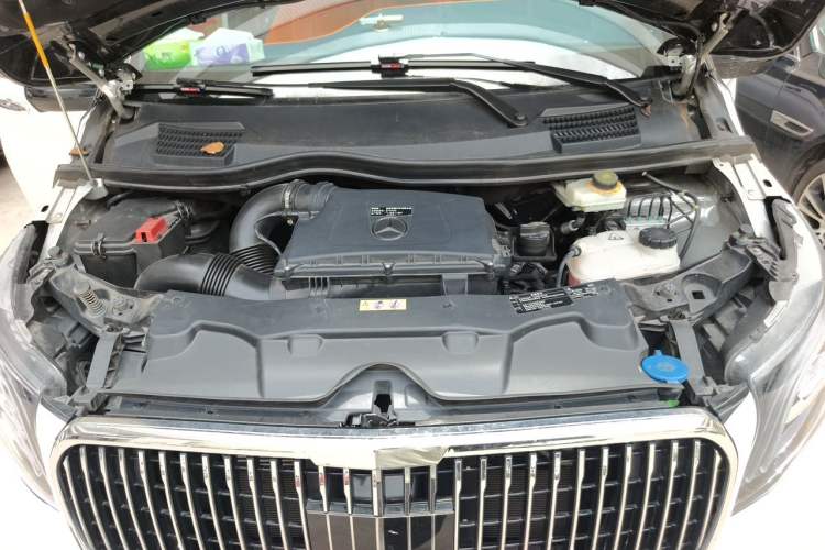 Used Mercedes-Benz Vito 2021 2.0T Business Version 7 Seats Engine Bay