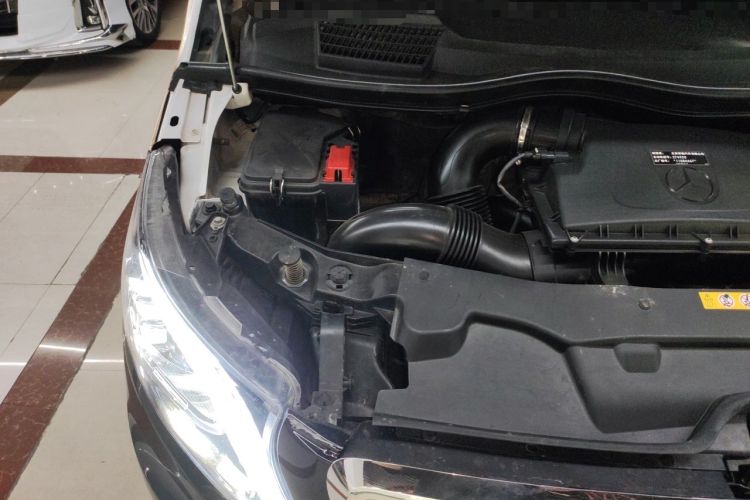Used Mercedes-Benz Vito 2021 2.0T Elite Version 7 Seats Engine Bay Right