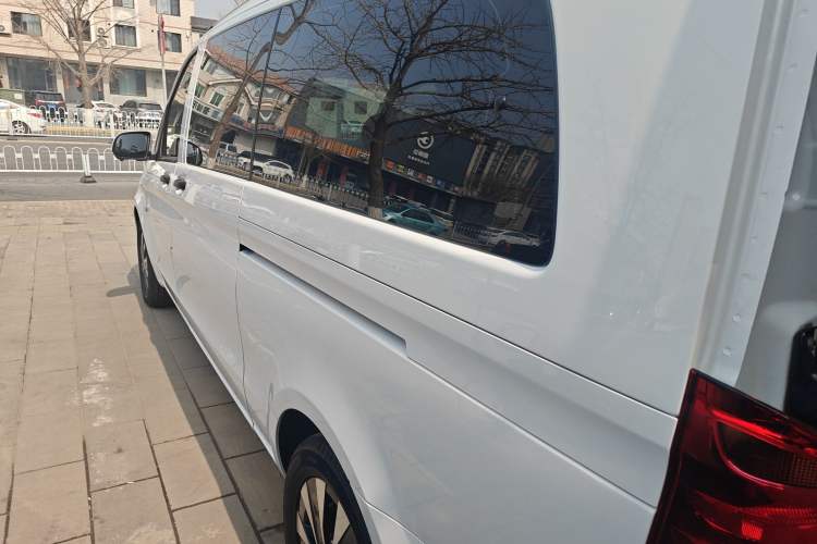 Used Mercedes-Benz Vito 2021 2.0T Business Version 7 Seats Exterior 2