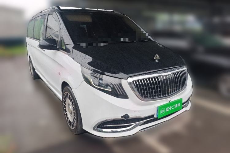 Used Mercedes-Benz Vito 2021 2.0T Elite Version 7 Seats Front Right 45 Deg