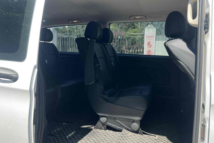 Used Mercedes-Benz Vito 2021 2.0T Elite Version 7 Seats Interior 6