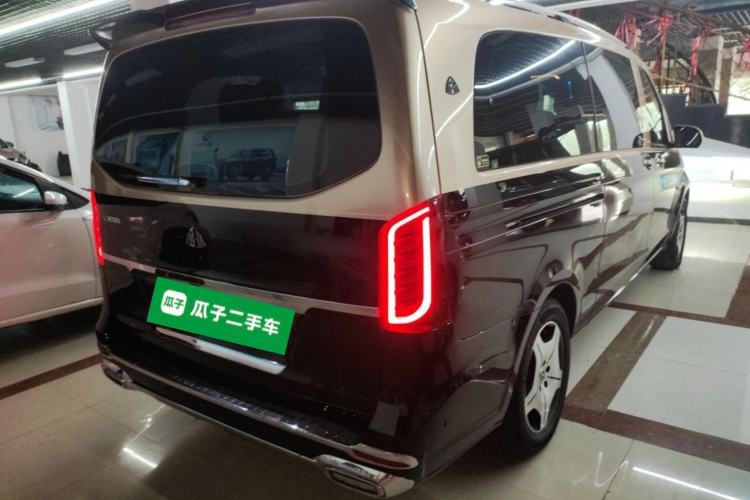 Used Mercedes-Benz Vito 2021 2.0T Elite Version 7 Seats Rear Right 45 Deg