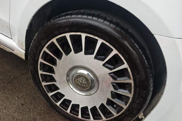 Used Mercedes-Benz Vito 2021 2.0T Elite Version 7 Seats Right Front Wheel Hub