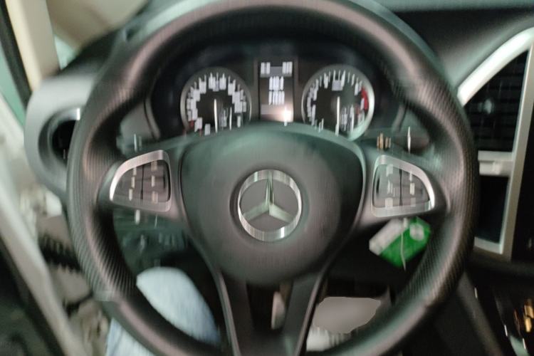 Used Mercedes-Benz Vito 2021 2.0T Elite Version 7 Seats Steering Wheel